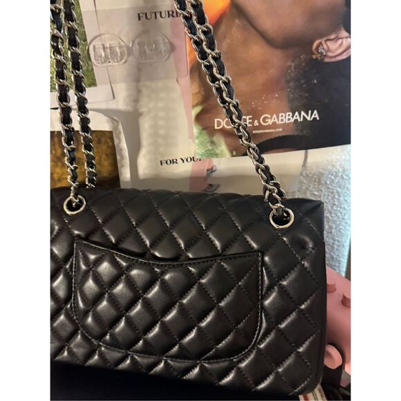 Quilted chain leather shoulder bag - Picture 8 of 16